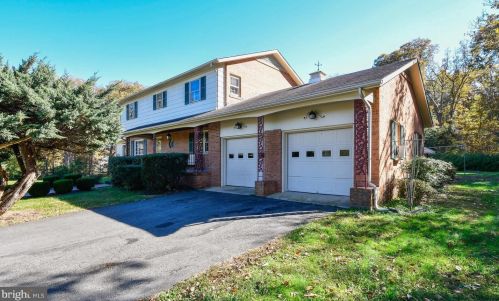 185 Ferry Rd, Fredericksburg, VA 22405-5725