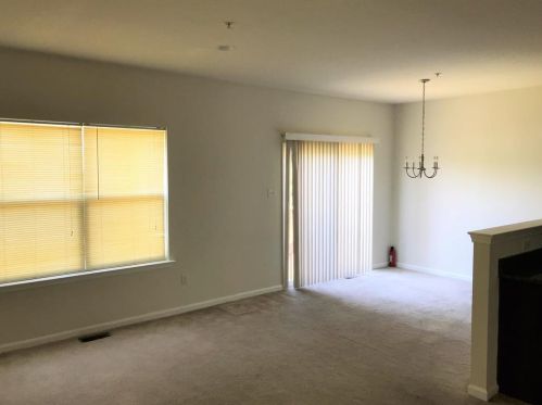 935 King Way, Breinigsville PA  18031-1483 exterior