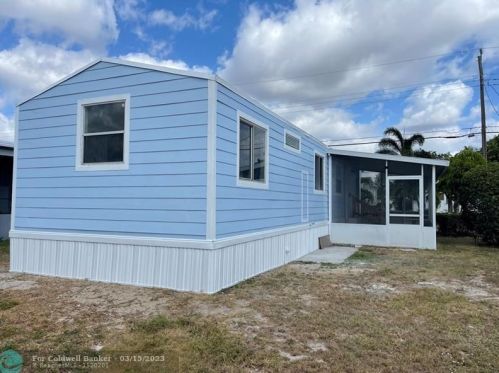 4066 88th Pl, Boynton Beach, FL 33436-2319