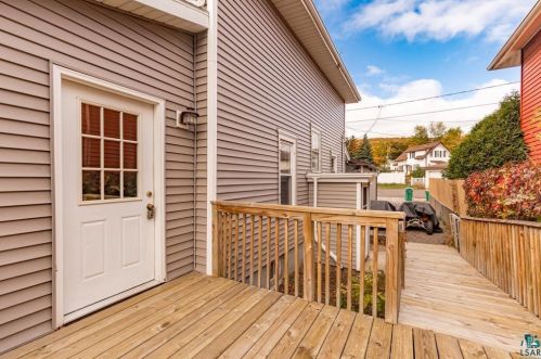 14 Penton Blvd, Duluth, MN 55808-1133