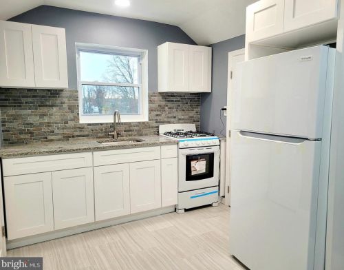 20 Kendall Blvd, Camden NJ  08107-1512 exterior