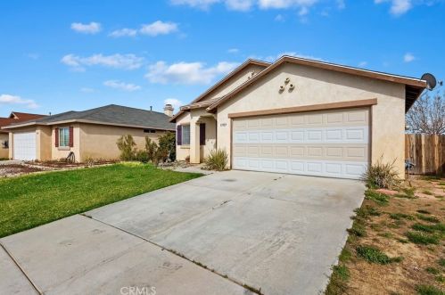13323 Merry Oaks St, Victorville, CA 92392-1225