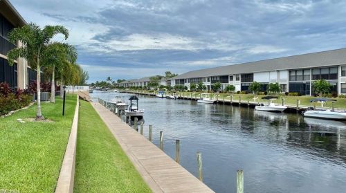 4727 13th Ave, Cape Coral, FL 33914-6332