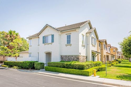 215 Kensington Park, Irvine, CA 92606-1902