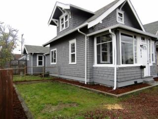 815 35th St, Tacoma, WA 98404-3108