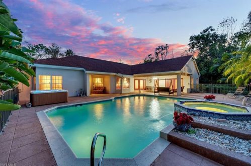5995 Napa Woods Way, Naples, FL 34116-3849