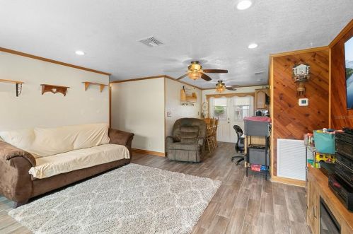 8085 53rd Way, Pinellas Park, FL 33781-2338