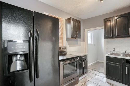 344 Maplewood Ave, Ambridge PA 15003-2521 exterior