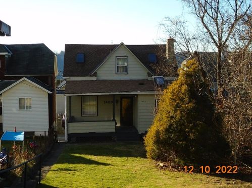 1405 Taylor Ave, New Kensington, PA 15068-4155