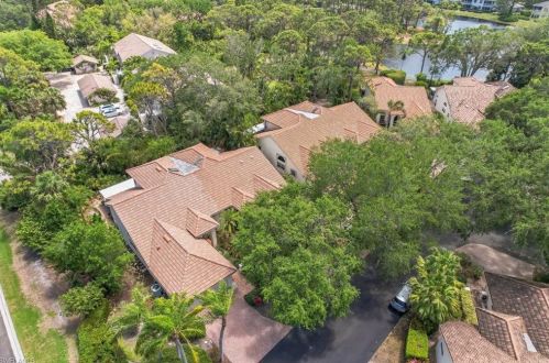 348 Carinosa Ct, Naples, FL 34110-7613