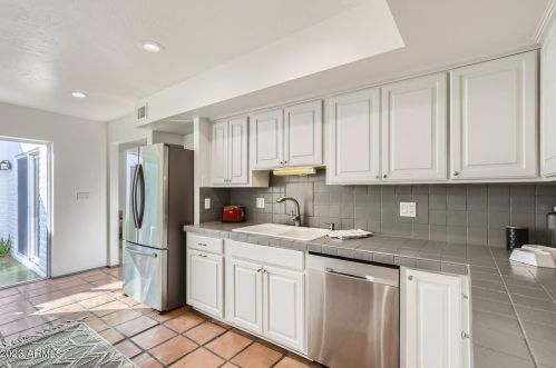 7113 Mcdonald Dr, Scottsdale AZ 85253-5328 exterior