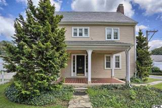 343 Market St, Williamstown, PA 17098-1539