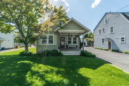 543 5th St, Elwood, NY 11731-2315