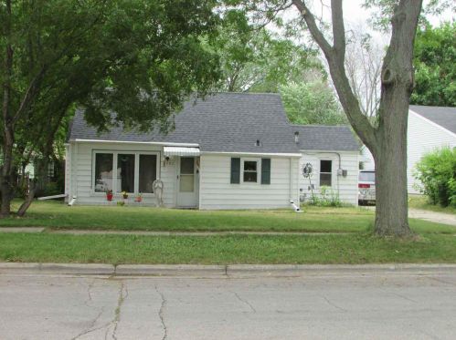 1900 Farlin Ave, Green Bay, WI 54302-2918