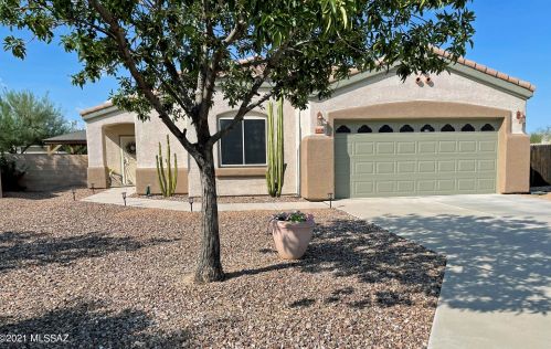 5455 Crimson Thorn Dr, Tucson, AZ 85757-7537
