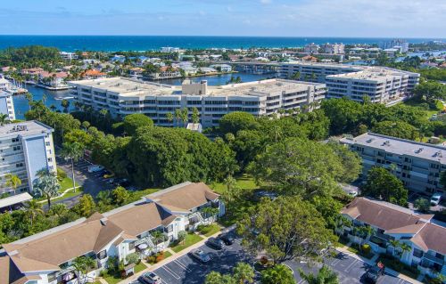 1405 Federal Hwy, Delray Beach FL  33483-5009 exterior