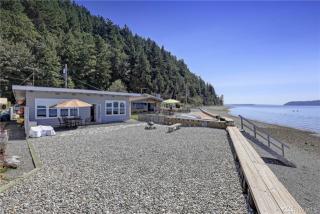 14020 Evergreen Way, Camano Island, WA 98292-6763