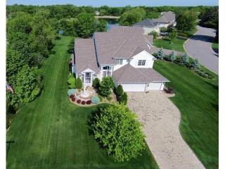 603 Hawthorne Woods Dr, Saint Paul, MN 55123-3052