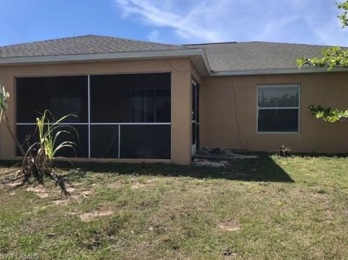425 Piper Ave, Lehigh Acres, FL 33974-2406