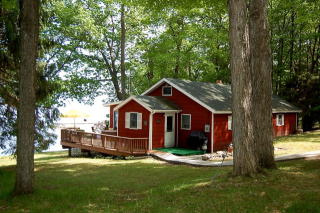 136 Sabousin Dr, Willsboro Point, NY 12996-4100