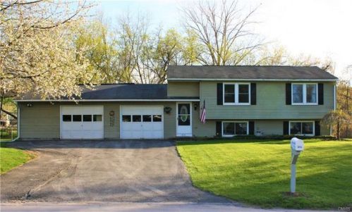 1015 Rondo Ave, Chittenango, NY 13037-9743