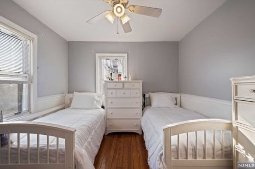 23 Maple St, Ridgefield Park NJ  07660-2214 exterior