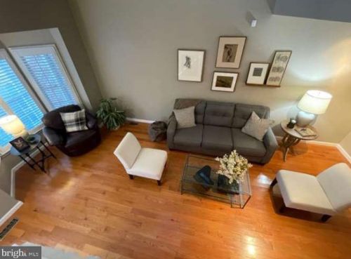 32 May Apple Dr, Downingtown, PA 19335-3442