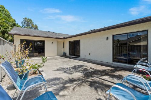 1319 Peppertree Trl, Fort Pierce FL  34950-5276 exterior