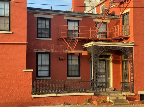 329 Garrard St, Covington, KY 41011-1737