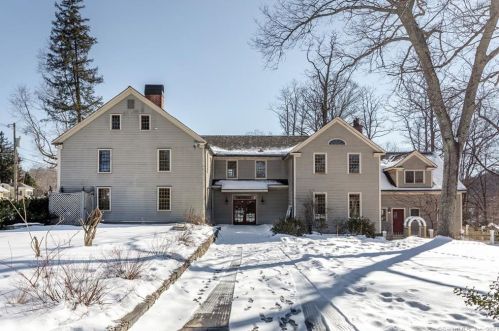 346 Main St, Woodbury, CT 06798-2126