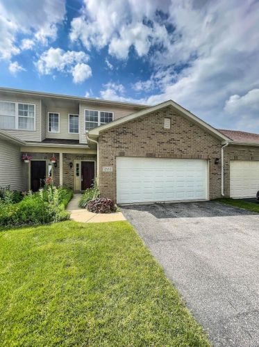 7664 112th Ave, Crown Point, IN 46307-5704