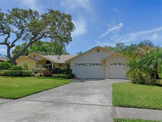 14112 Kensington Oak Pl, Largo, FL 33774-2030