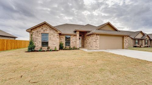 114 Joyce St, Whitney, TX 76692-2200