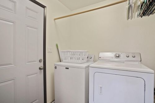 529 Cheri Ct, Ripon CA  95366-2805 exterior