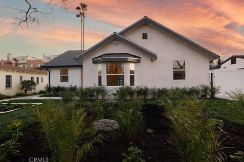 11512 La Maida St, North Hollywood CA  91601-4323 exterior