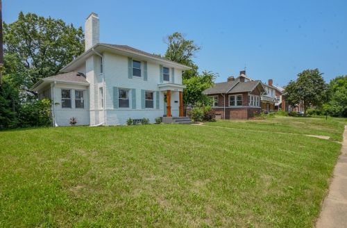 654 Johnson St, Gary IN  46402-2139 exterior