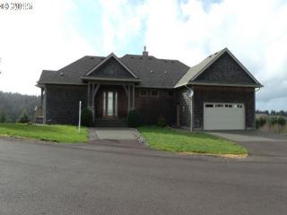 3013 Lighthouse Kprs Rd, Ilwaco, WA 98624-9135