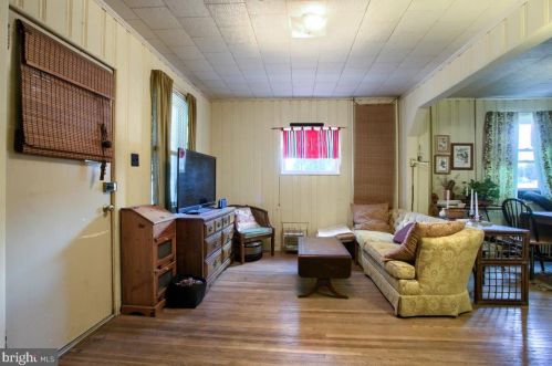 256 Walton St, Lemoyne PA  17043-2024 exterior