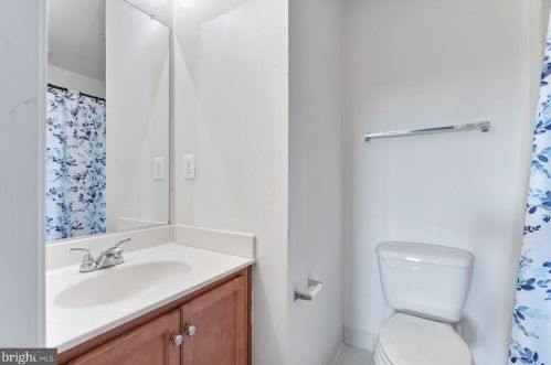 15614 John Diskin Cir, Woodbridge VA  22191-6538 exterior