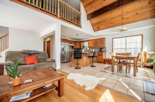 23 Jackson Ridge Rd, Danbury NH  03230-4147 exterior