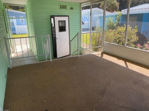 7280 Ladyfish Dr, Saint James City FL  33956-2745 exterior