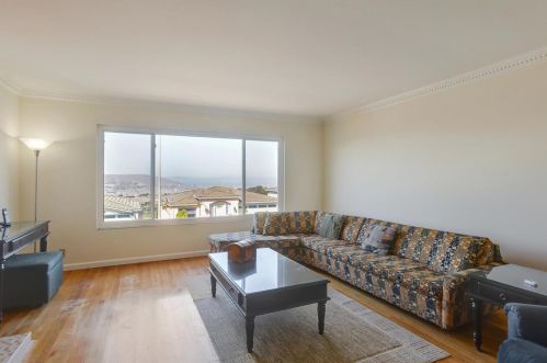 271 Goodwin Dr, San Bruno CA  94066-1660 exterior