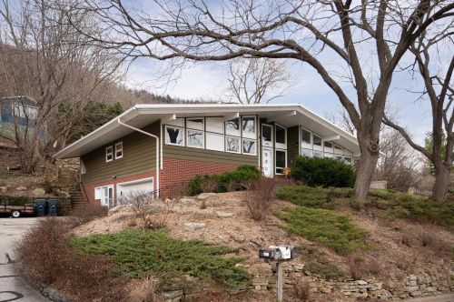 1703 Sunset Dr, La Crosse, WI 54601-7028