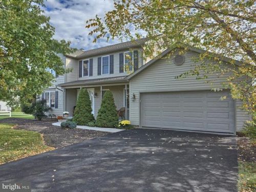 59 Chelsea Ln, Carlisle, PA 17015-7911