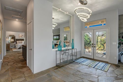 88 Kavenish Dr, Rancho Mirage CA  92270-3247 exterior