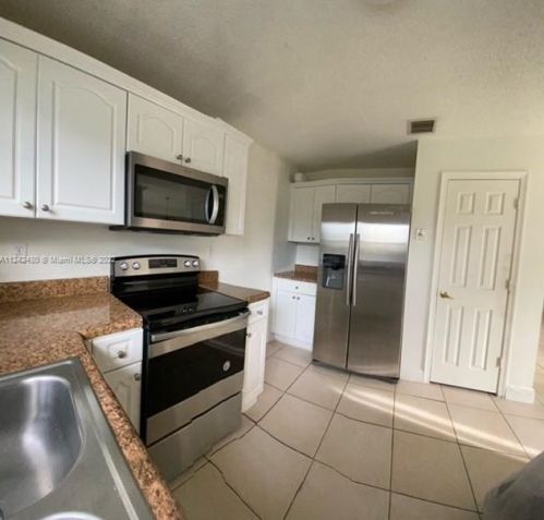 19241 14th St, Hollywood FL  33029-4506 exterior