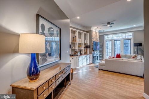 18285 Mullfield Village Ter, Leesburg VA  20176-7466 exterior