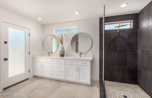 231 El Camino Dr, Phoenix AZ  85020-3515 exterior