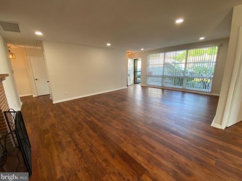 2 Edgemoor Rd, Cheltenham PA  19012-1805 exterior