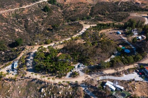 23195 Crooked Arrow Dr, Wildomar, CA 92595-8367